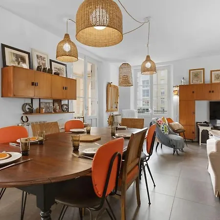 Superbe 120m2, Proche Centre, Parking Appartement *
